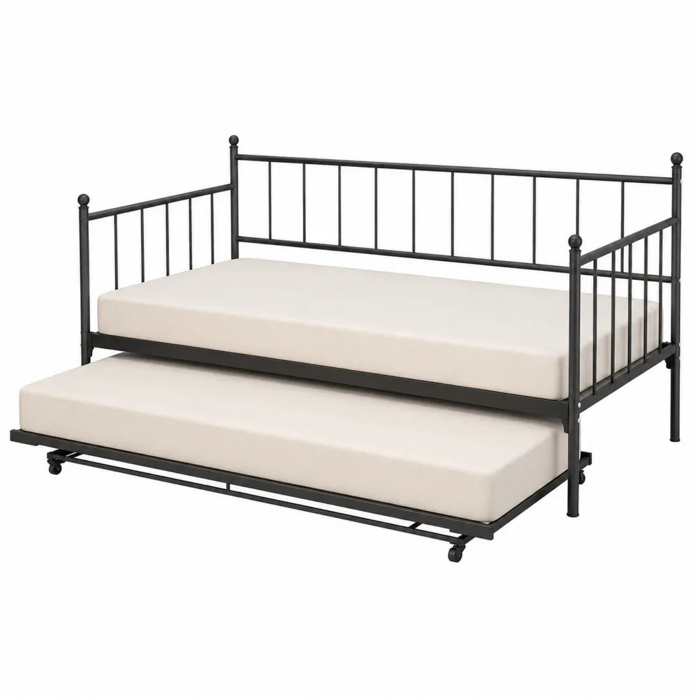 Letto in metallo nero con letto estraibile e materassi crema