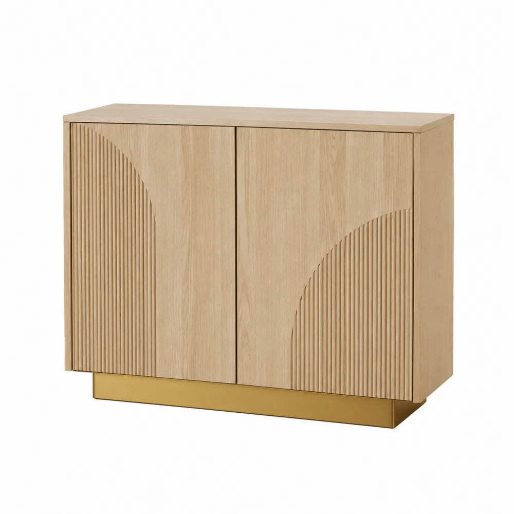 Credenza in legno chiaro e metallo dorato